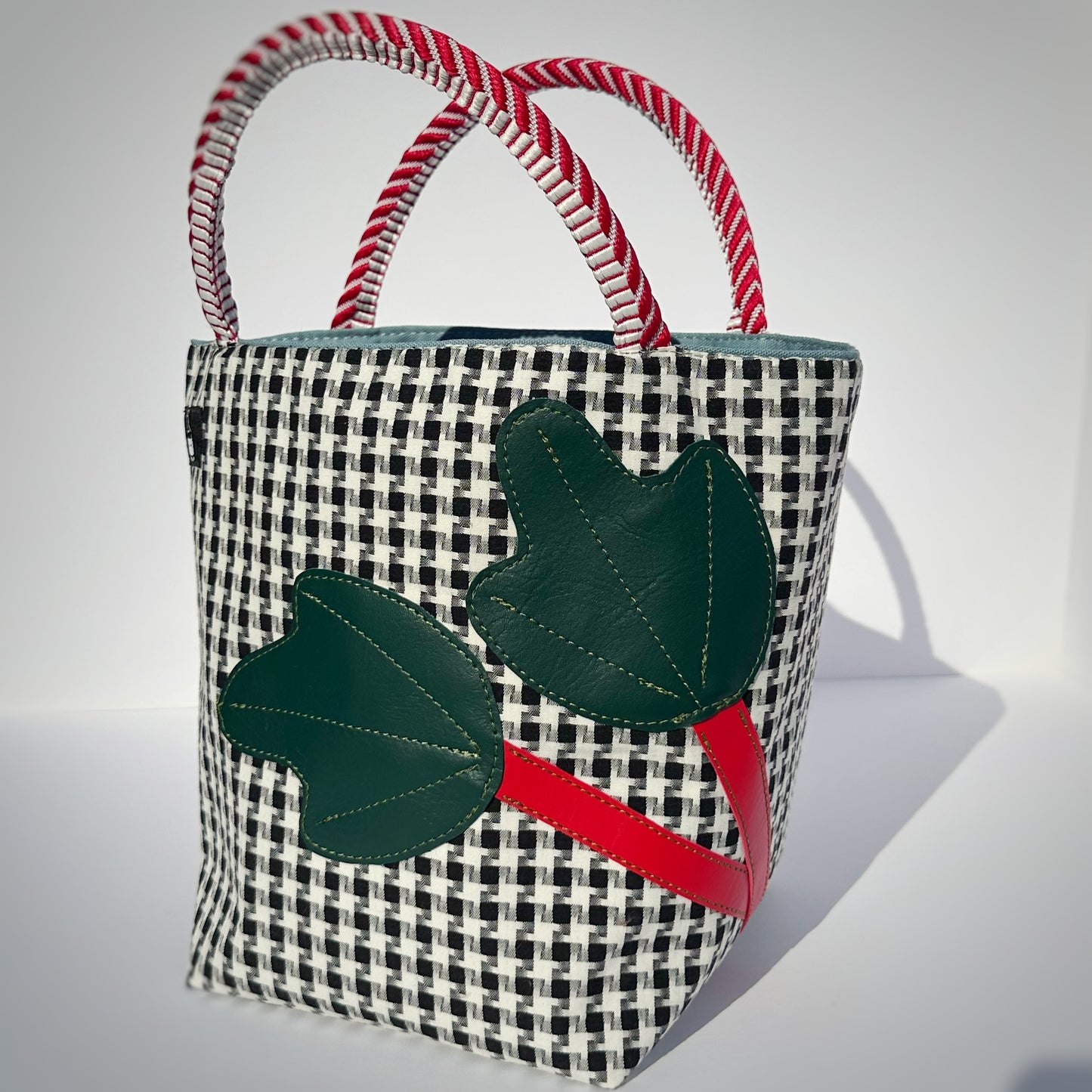 Rhubarb Picnic Tote